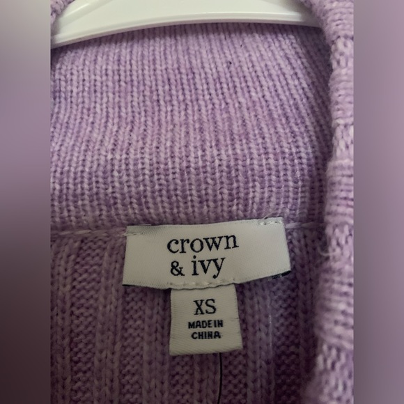 Soft and Cozy Crown & Ivy Women’s Lavender Sweater - Picture 5 of 5